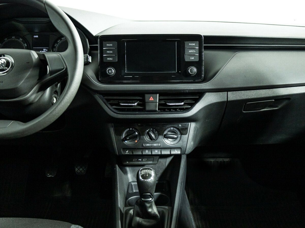 Skoda Rapid с пробегом — 2020 год. Фото: #13