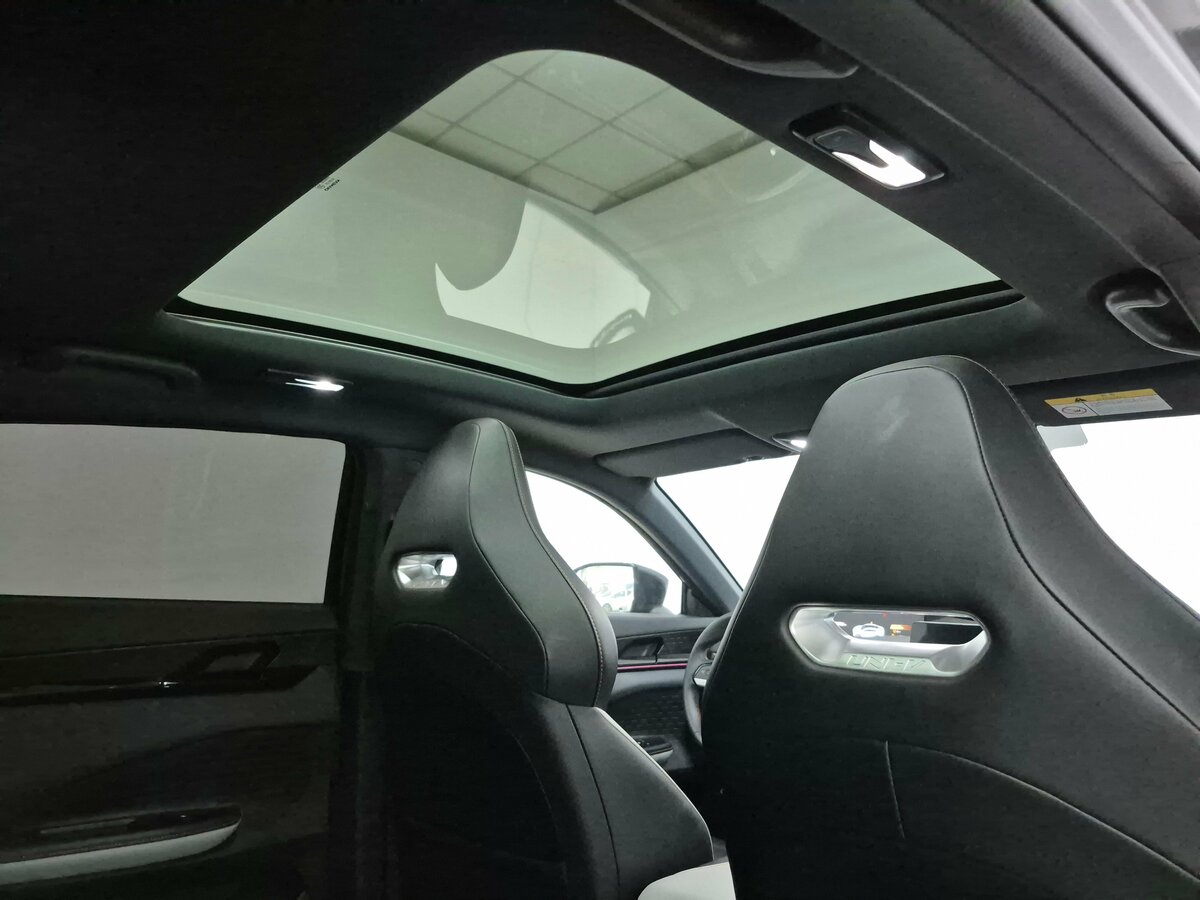 Changan UNI-V с пробегом — 2024 год. Фото: #16