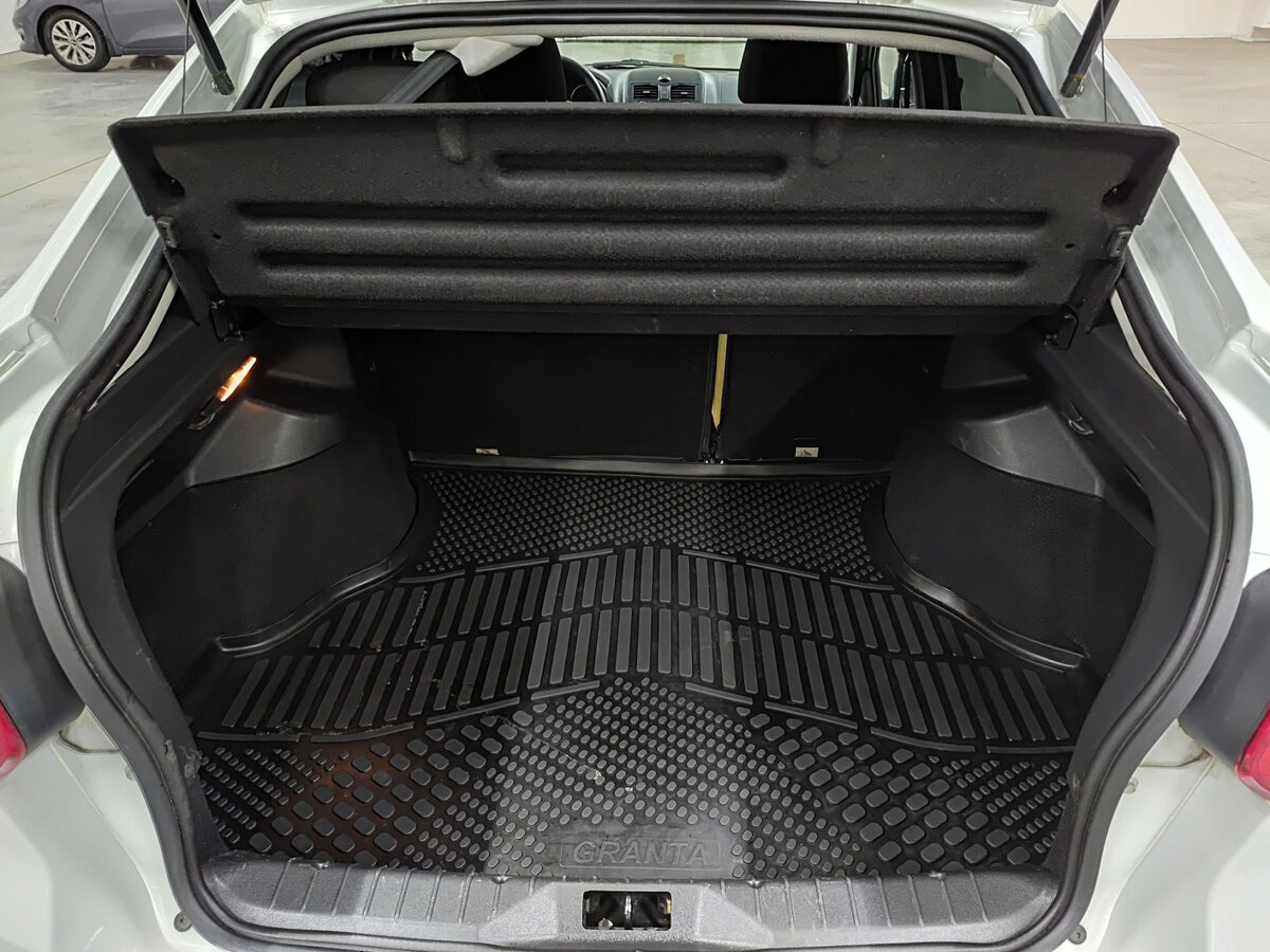 Lada (ВАЗ) Granta с пробегом — 2023 год. Фото: #9