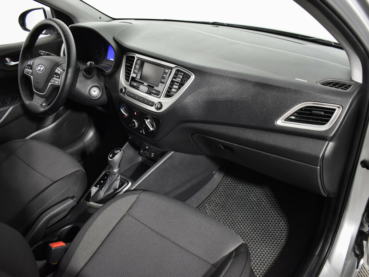 Hyundai Solaris с пробегом — 2020 год. Фото: #11