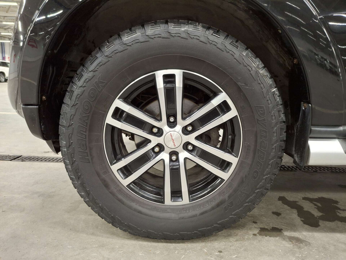 Mitsubishi Pajero с пробегом — 2012 год. Фото: #17