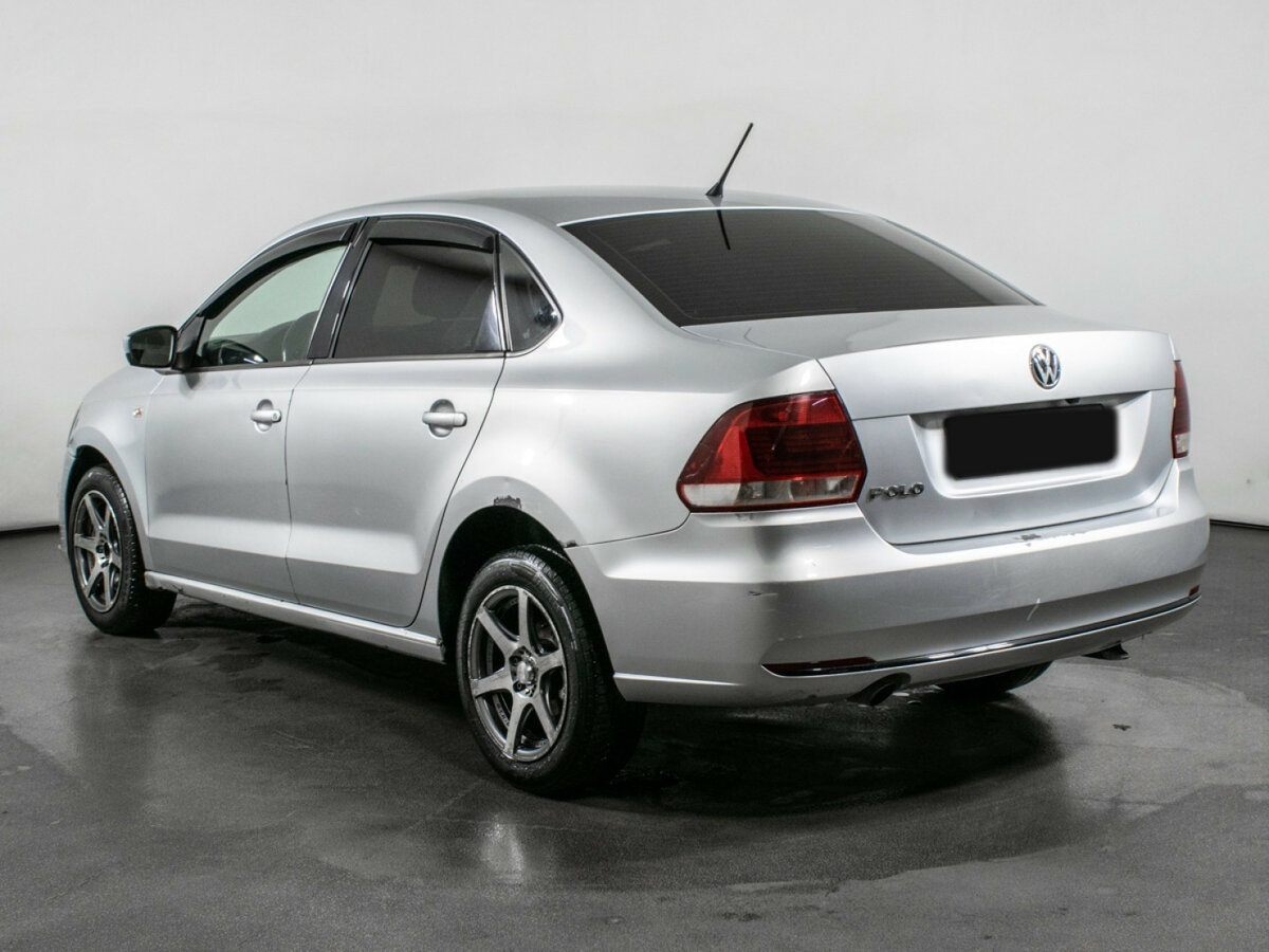 Volkswagen Polo с пробегом — 2016 год. Фото: #6