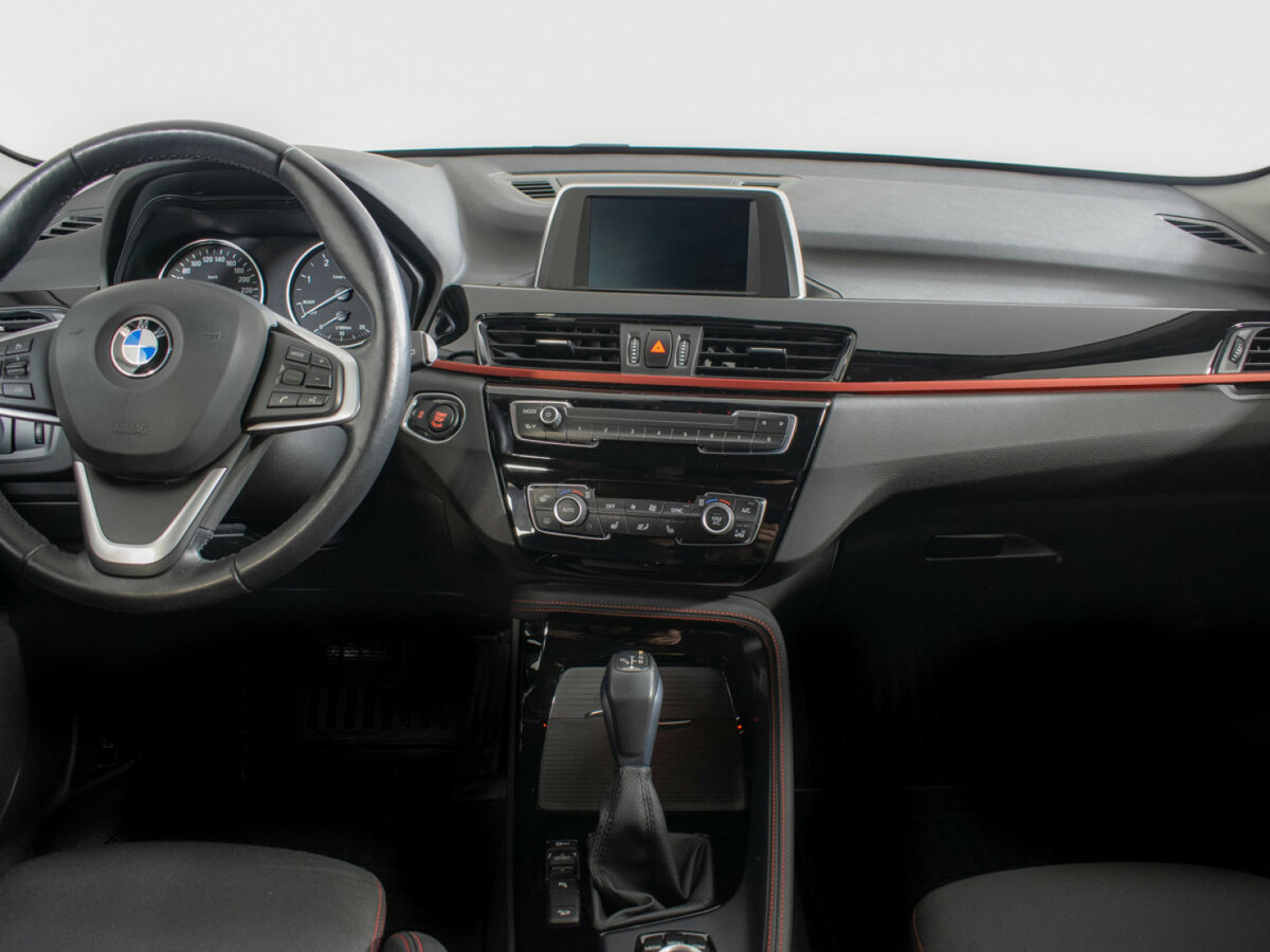 BMW X1 с пробегом — 2017 год. Фото: #10