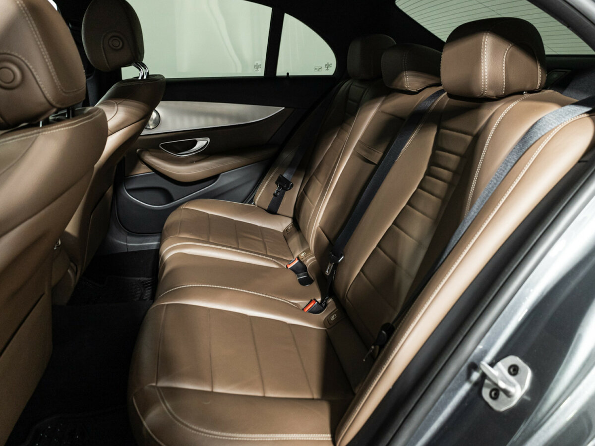 Mercedes-Benz E-Класс с пробегом — 2019 год. Фото: #9