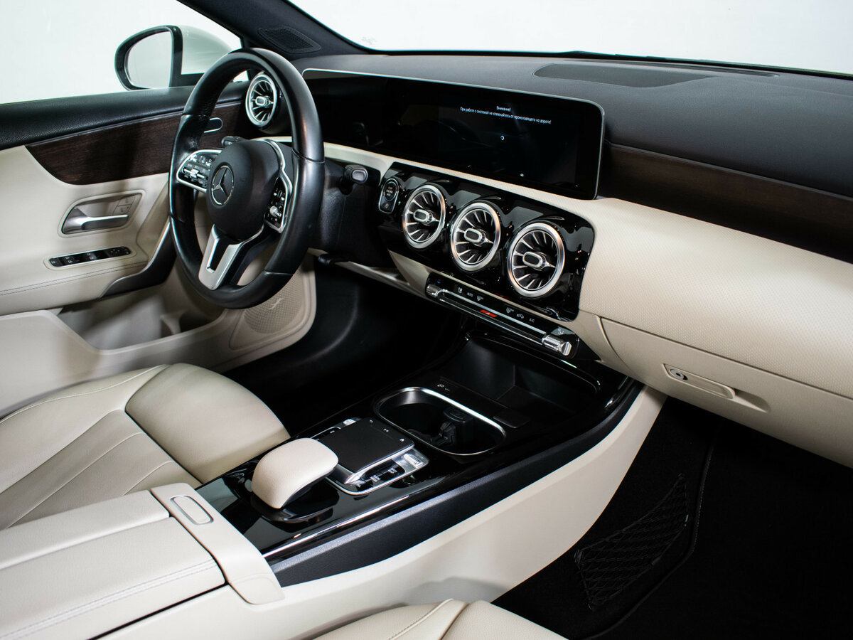 Mercedes-Benz A-Класс с пробегом — 2018 год. Фото: #7