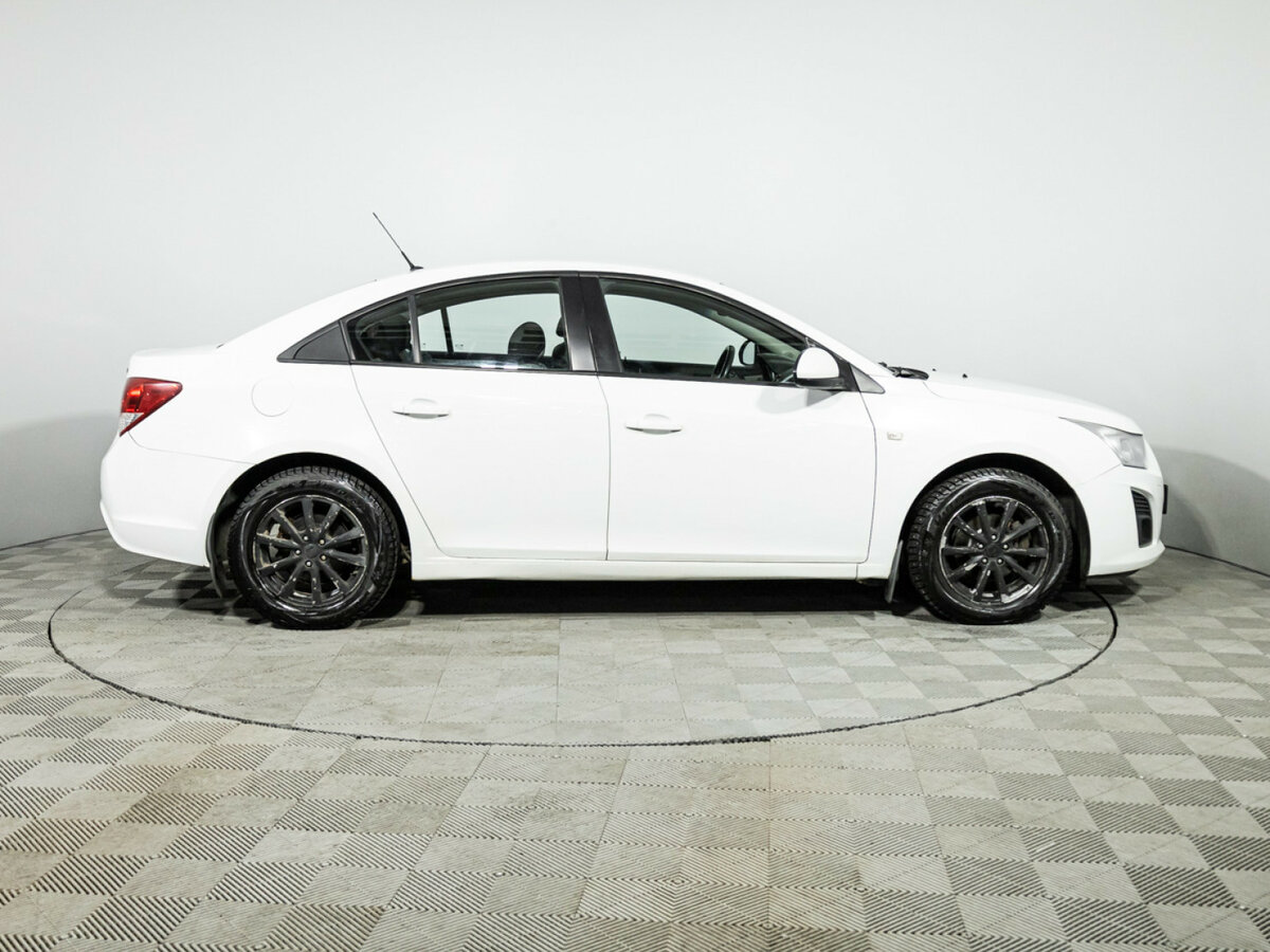 Chevrolet Cruze с пробегом — 2013 год. Фото: #3