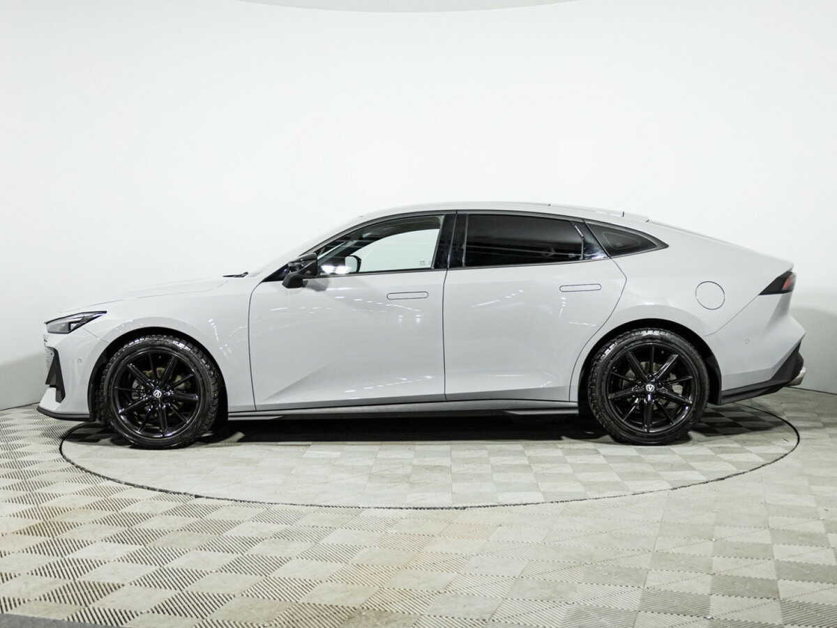 Changan UNI-V с пробегом — 2024 год. Фото: #7