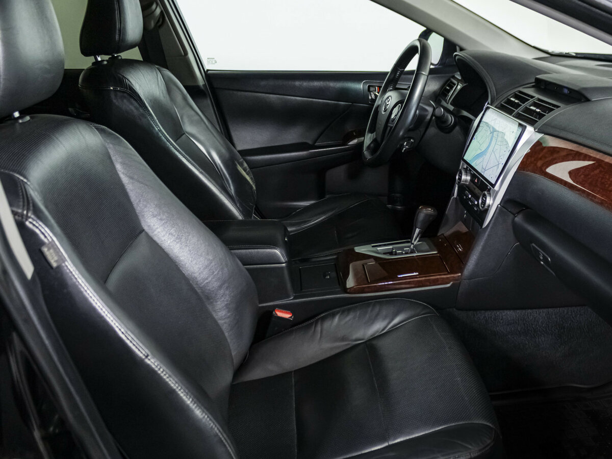 Toyota Camry с пробегом — 2012 год. Фото: #7