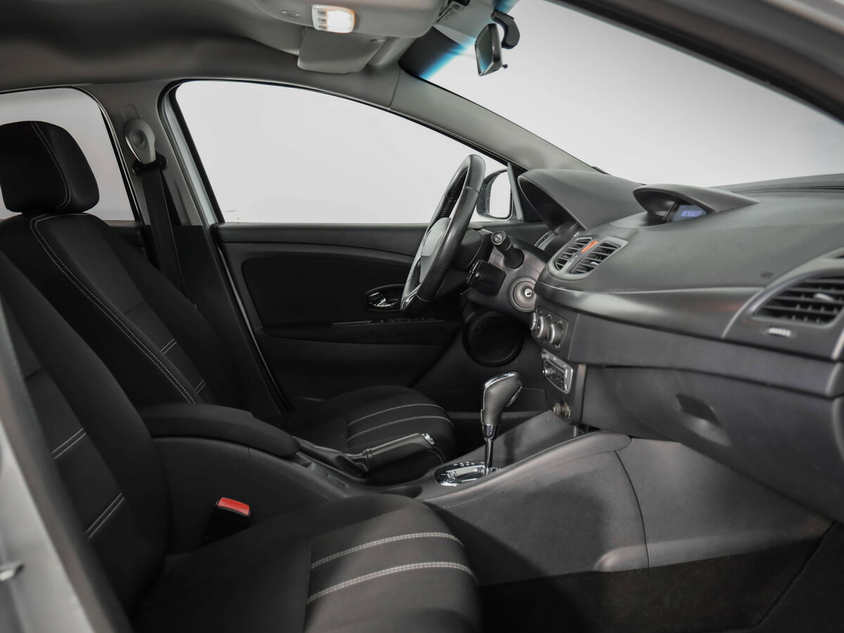 Renault Fluence с пробегом — 2014 год. Фото: #18