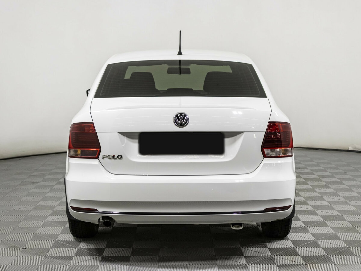 Volkswagen Polo с пробегом — 2016 год. Фото: #5