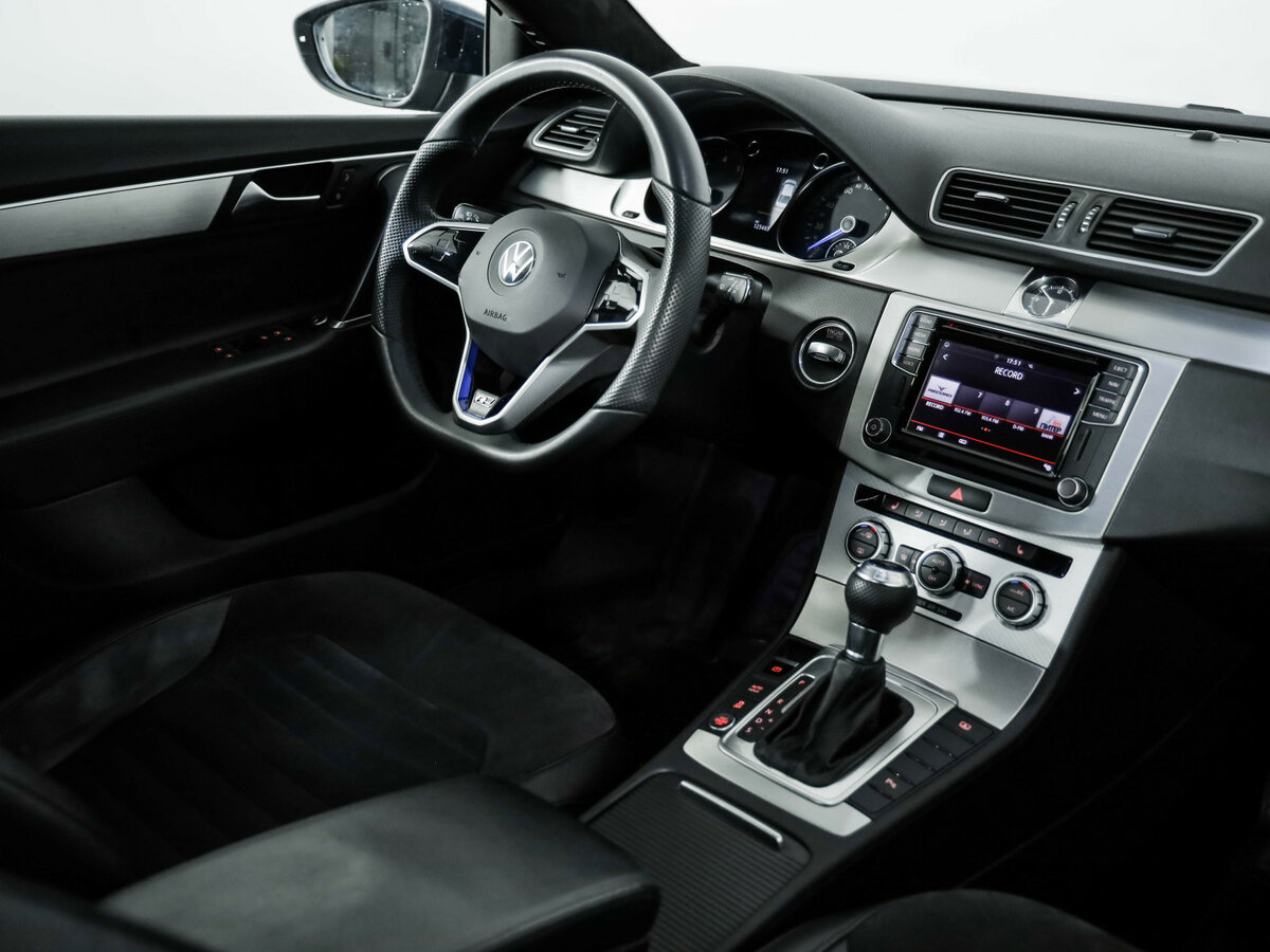 Volkswagen Passat с пробегом — 2014 год. Фото: #8