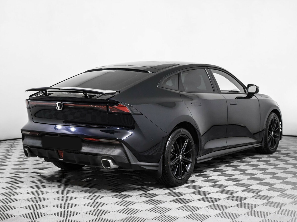 Changan UNI-V с пробегом — 2023 год. Фото: #4