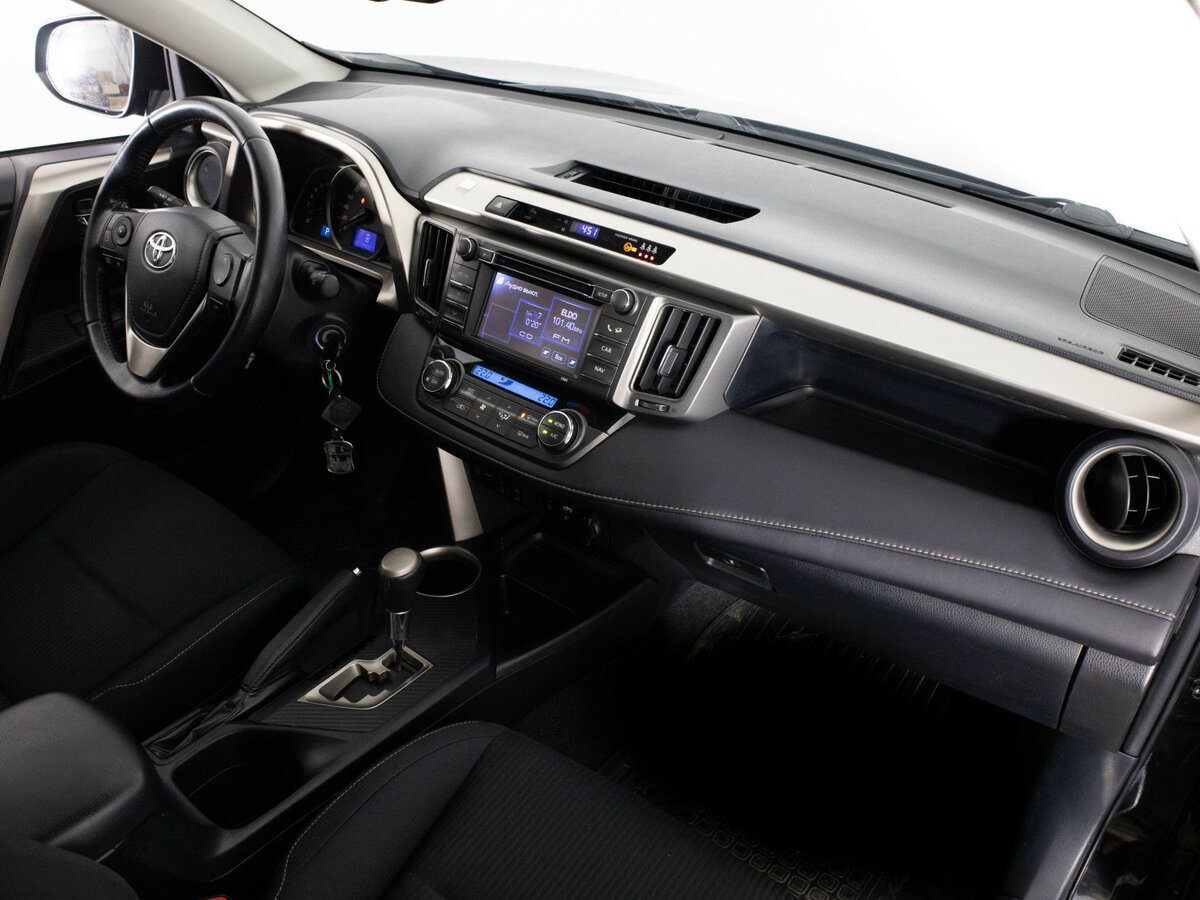 Toyota RAV4 с пробегом — 2013 год. Фото: #14