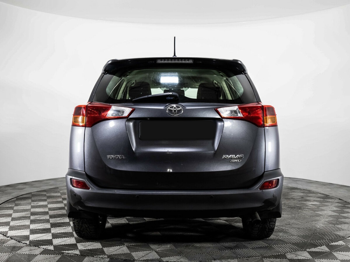 Toyota RAV4 с пробегом — 2013 год. Фото: #5