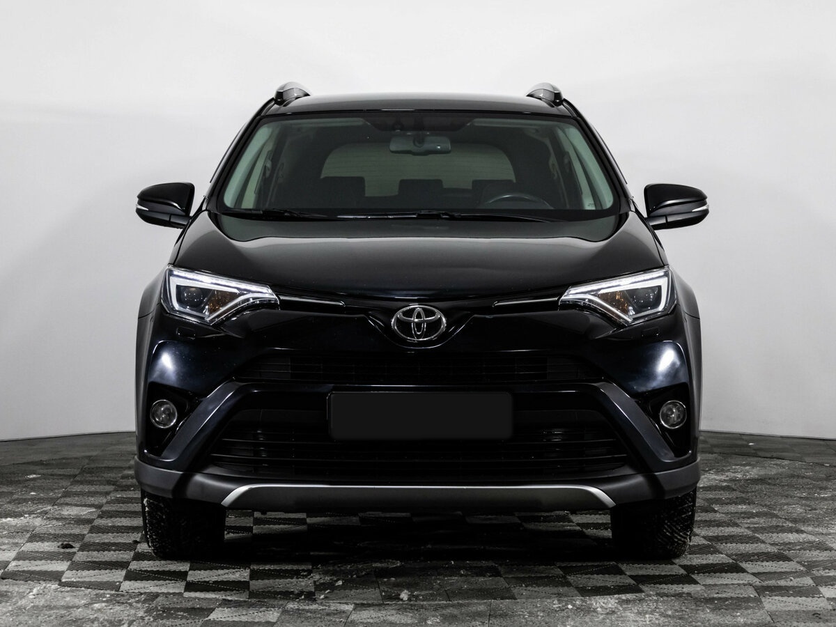Toyota RAV4 с пробегом — 2018 год. Фото: #1