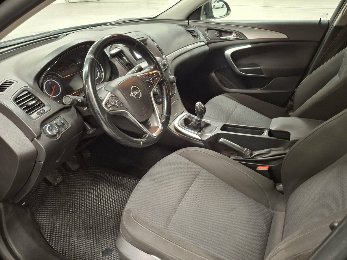 Opel Insignia с пробегом — 2013 год. Фото: #15