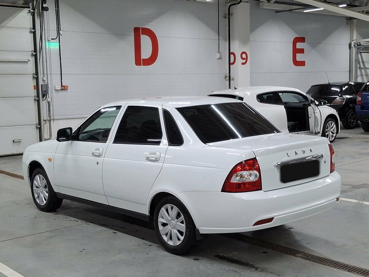 Lada (ВАЗ) Priora с пробегом — 2017 год. Фото: #6