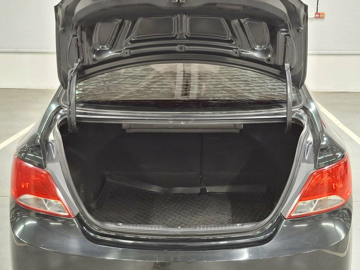 Hyundai Solaris с пробегом — 2016 год. Фото: #9